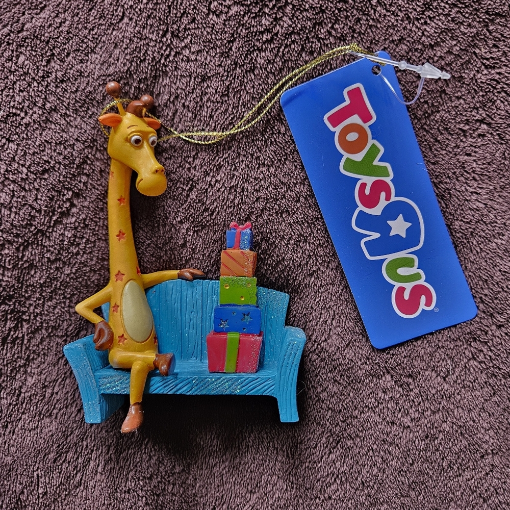 Toys R Us Geoffrey Giraffe Ornament - NWT